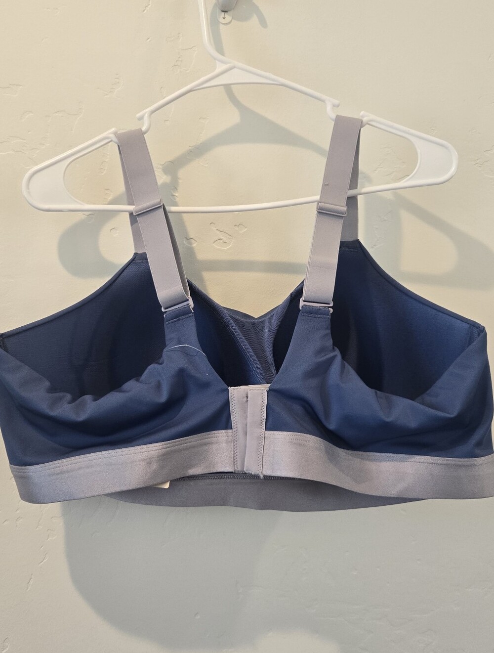 Sports Bra - Picture 3 of 8